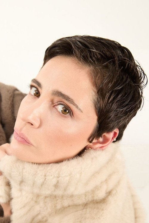 Esra Şengünalp, A.B.İ. dizisi için imaj değiştirdi