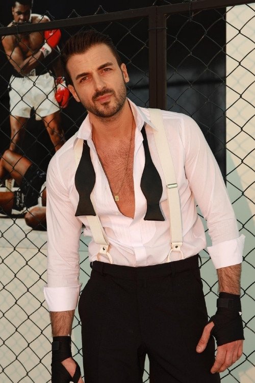 İntergalaktik Aşk dizisine Gurur Aydoğan katıldı!