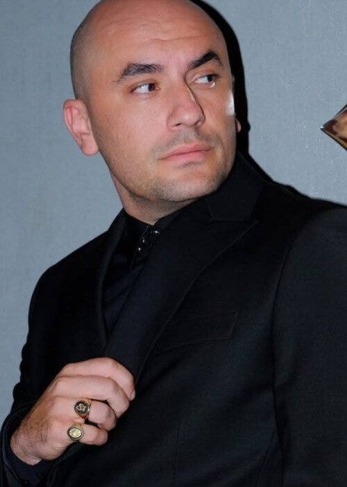 Prens’in yıldızı Giray Altınok’tan vampir dizisi geliyor