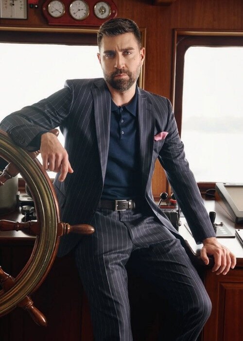 Çağlar Ertuğrul, Çirkin dizisinde başrol Kadir oldu